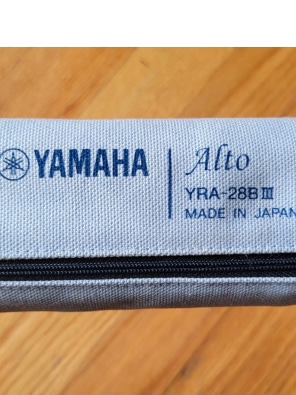 Yamaha Alto Recorder with Branded Case - Picture 4 of 4